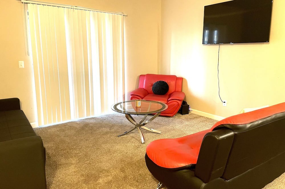 Photo of Livingroom in Easton