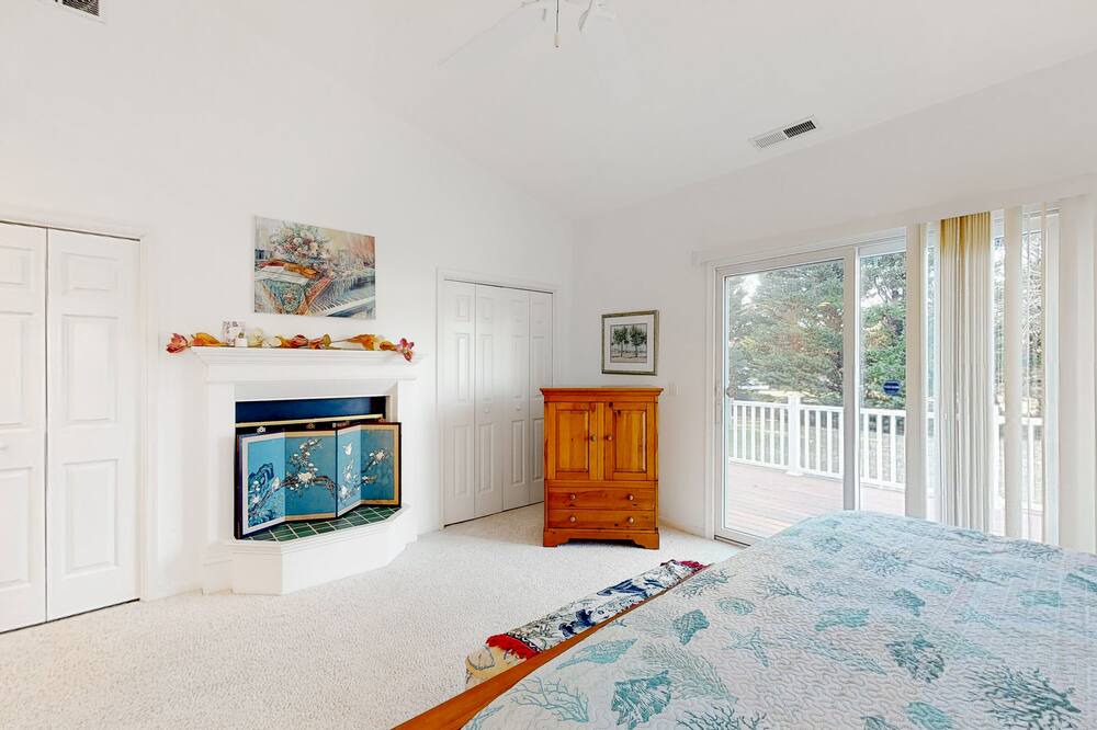 Photo of Others in Cedar Neck