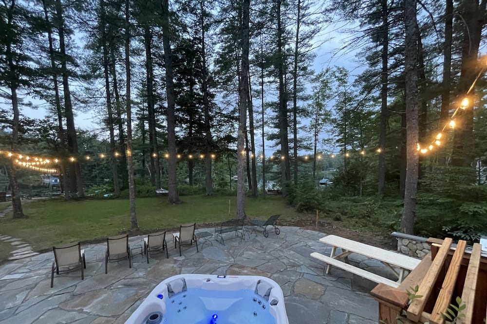 Photo of Outdoor in Center Conway