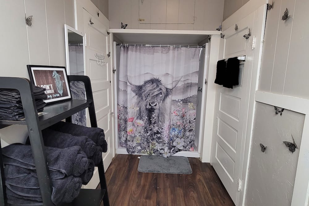 Photo of Bathroom in Harper