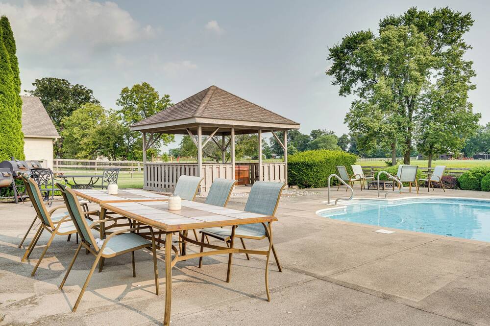 Photo of Outdoor in Grove City