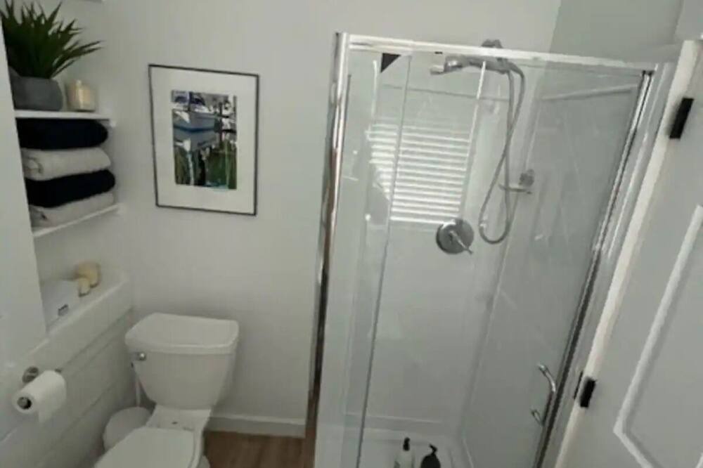 Photo of Bathroom in Saluda