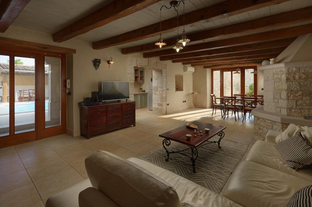Photo of Livingroom in Prkacini