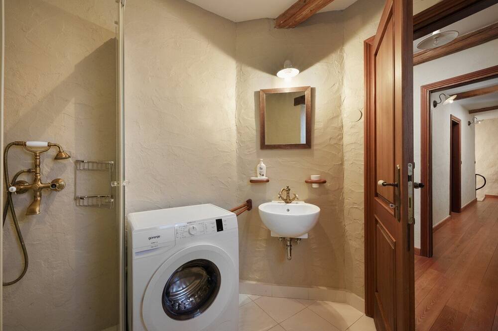 Photo of Bathroom in Prkacini