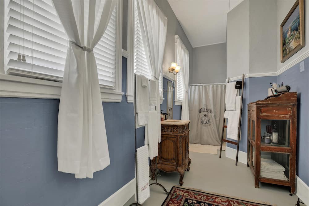 Photo of Bathroom in Comfort