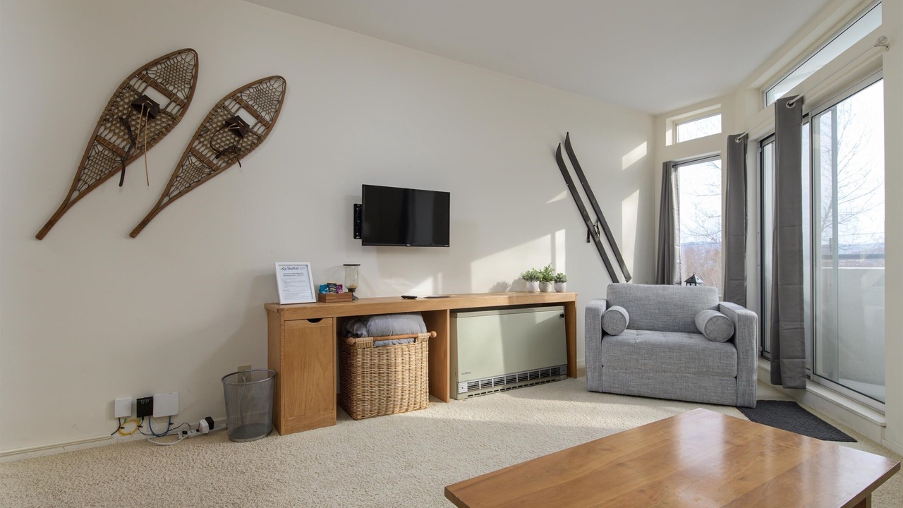 Photo of Livingroom in Warren