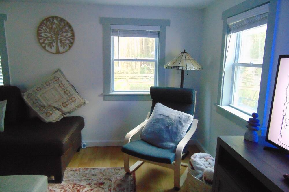 Photo of Livingroom in Friendship