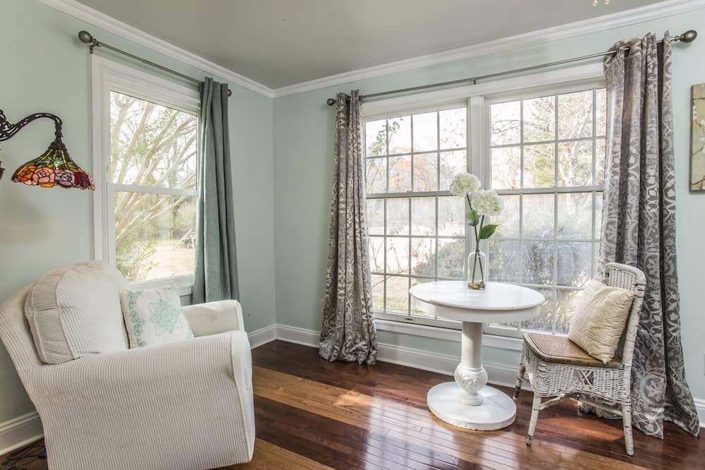 Photo of Livingroom in Ware