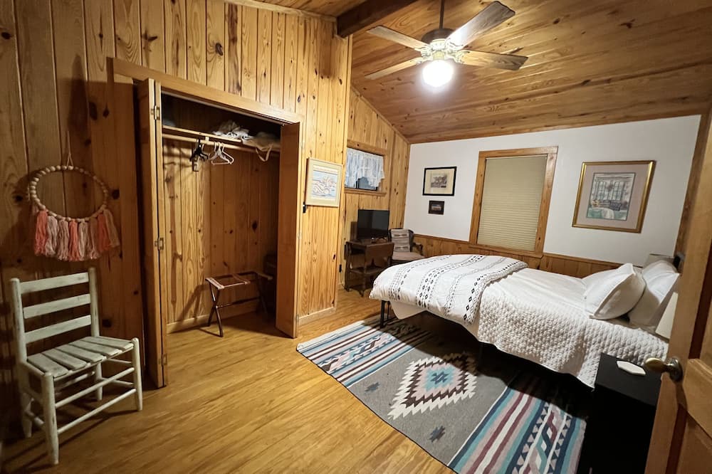 Photo of Bedroom in Hunt