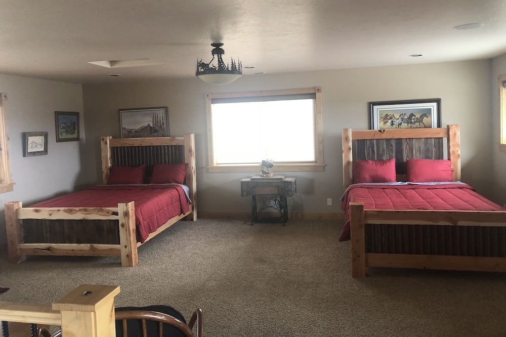 Photo of Bedroom in Crooked River Ranch