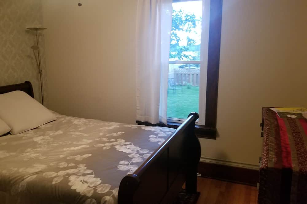 Photo of Bedroom in Cardinal