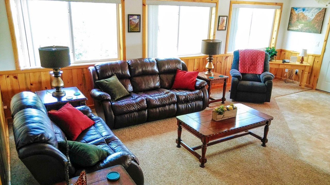Photo of Livingroom in Long Valley Junction