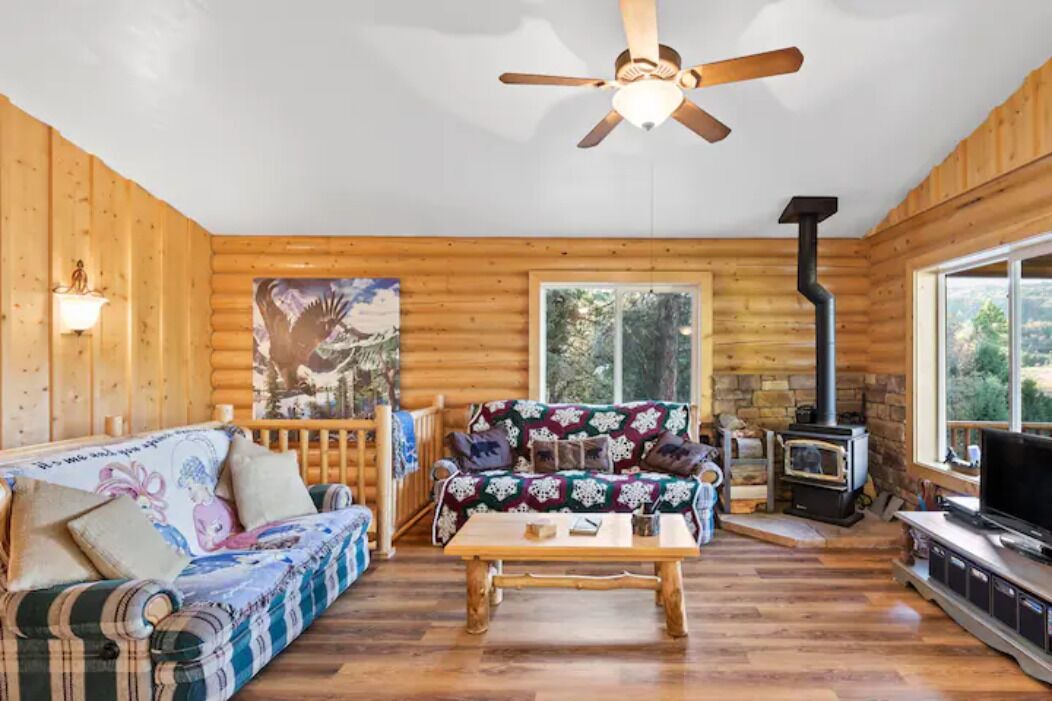 Photo of Livingroom in Long Valley Junction