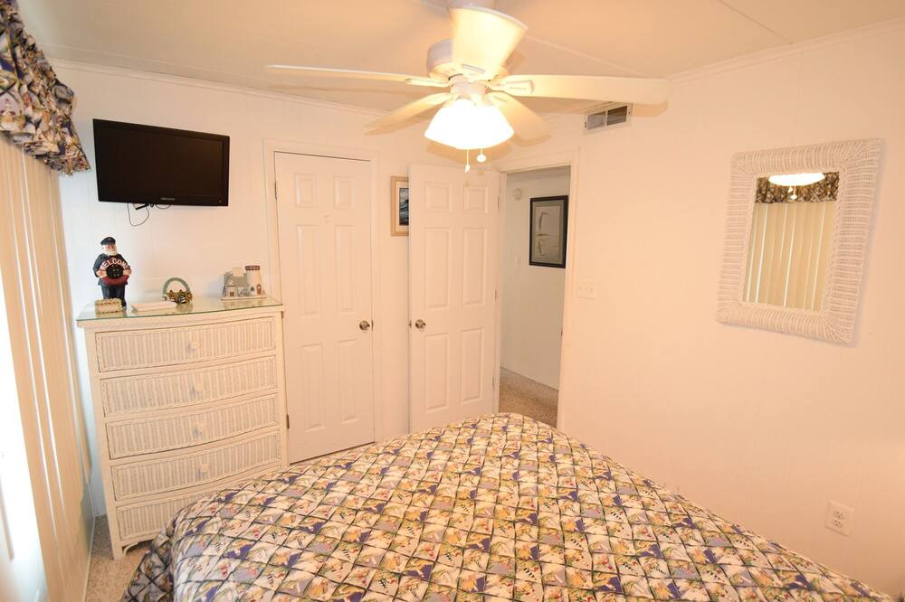 Photo of Bedroom in North Ocean City