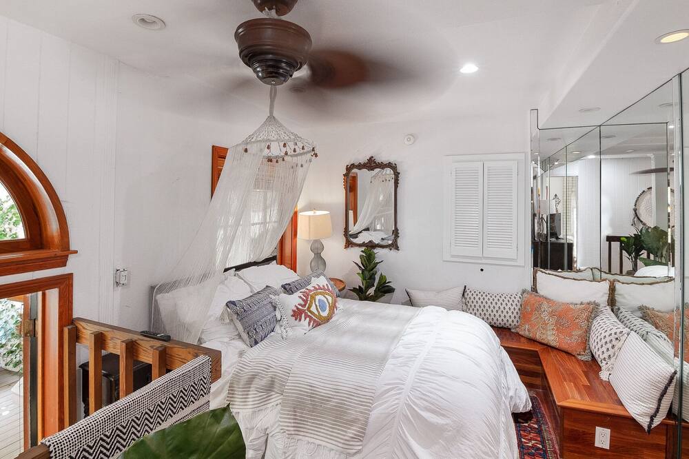 Photo of Bedroom in Diamond Crestview