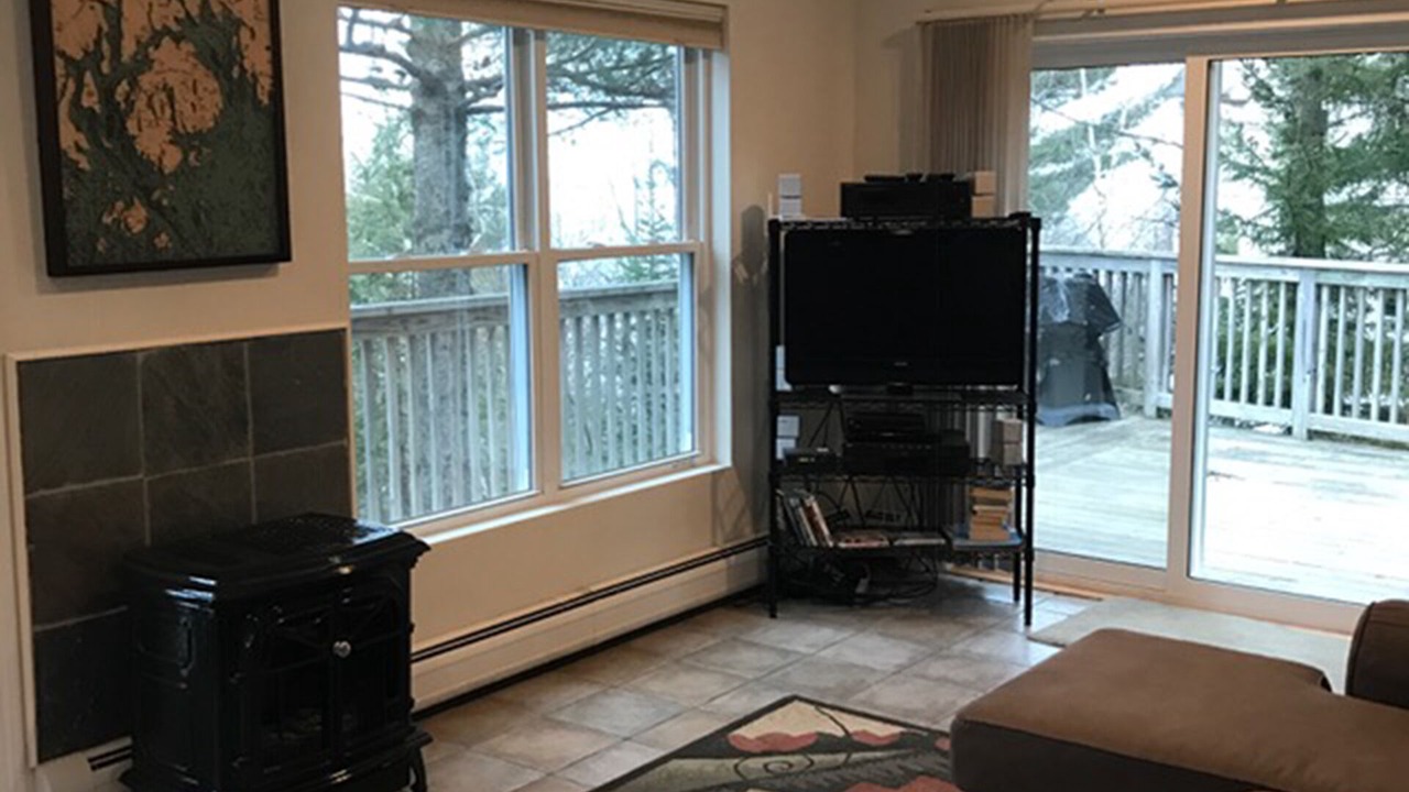 Photo of Livingroom in Salsbury Cove