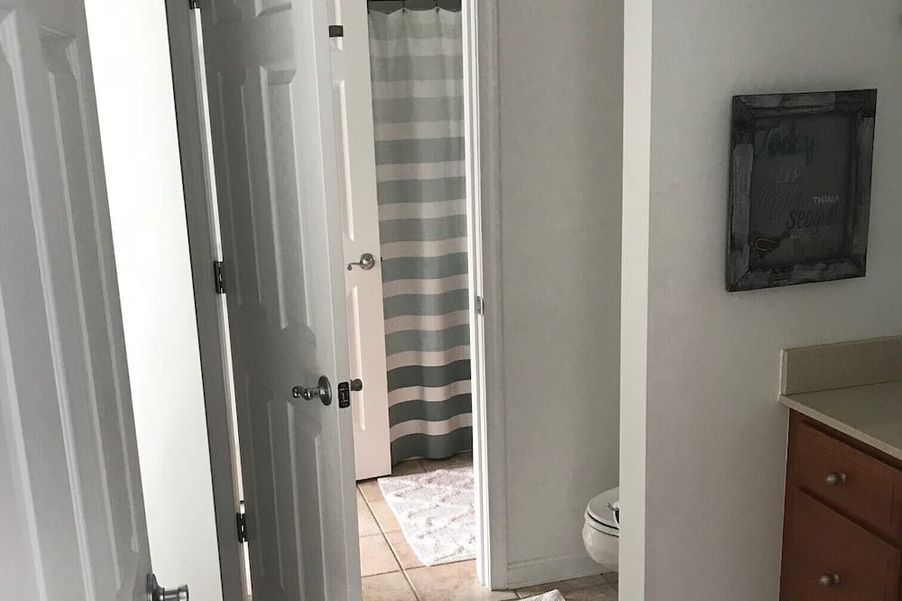 Photo of Bathroom in Ocean View