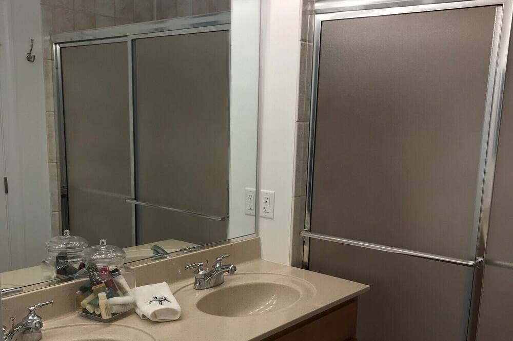Photo of Bathroom in Ocean View