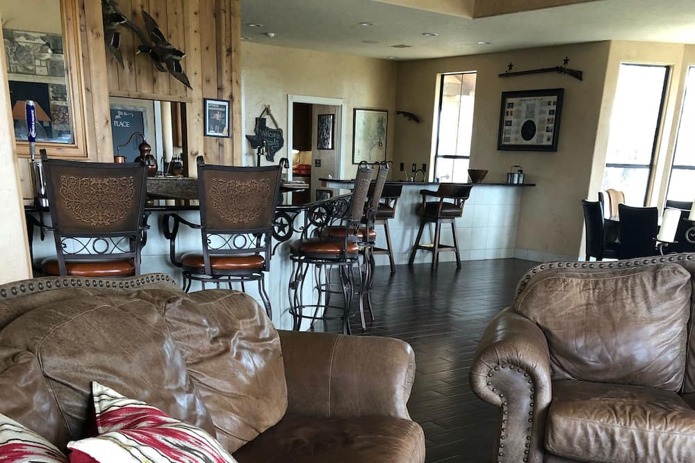 Photo of Livingroom in Kerrville