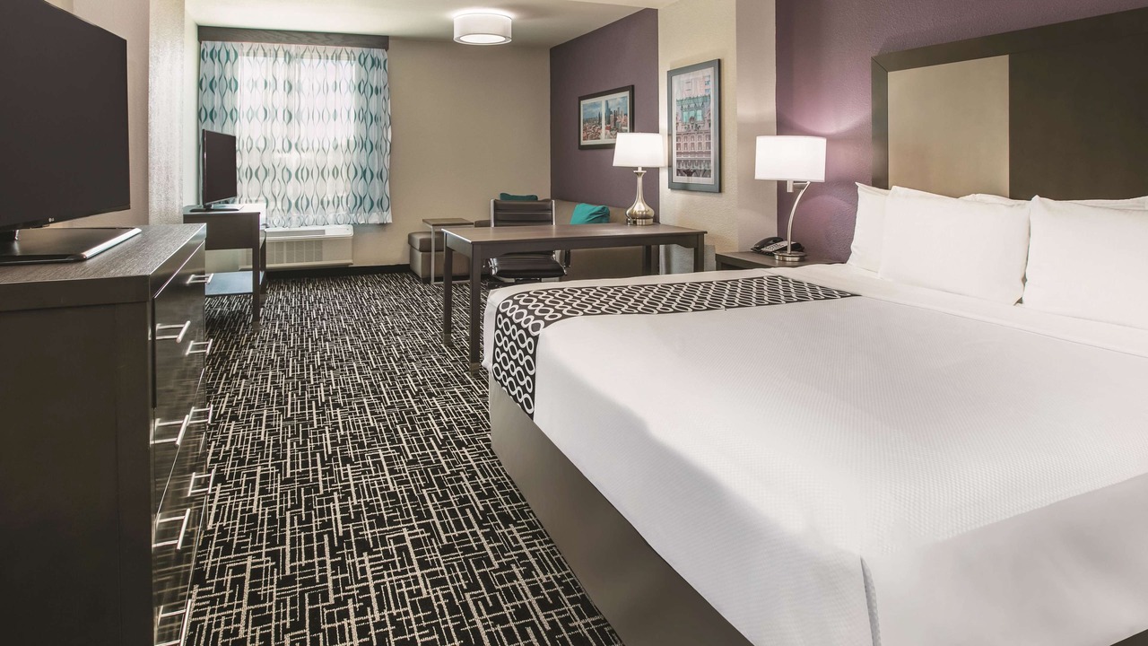 Photo of Bedroom in Park Central