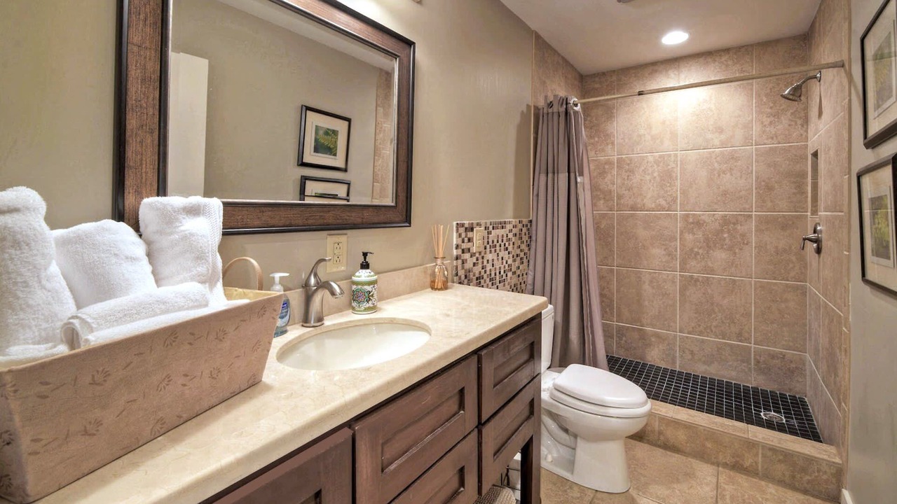 Photo of Bathroom in Buchanan Dam