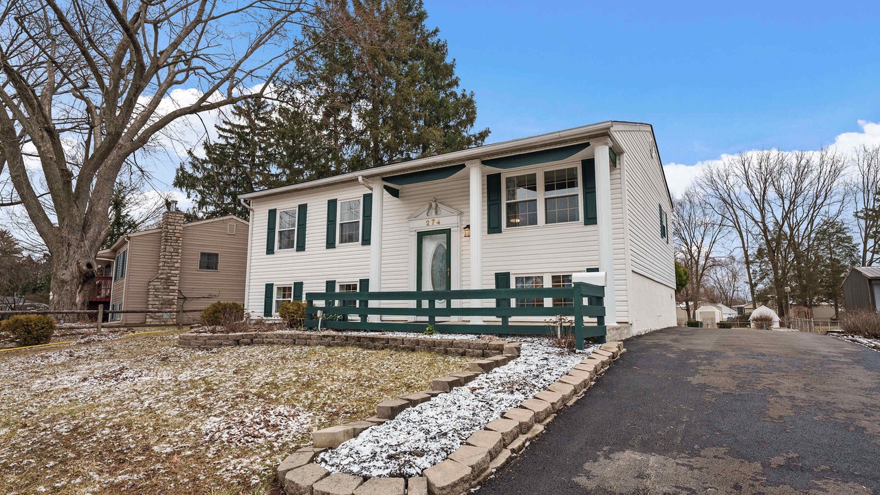 Photo of Outdoor in Royal Manor