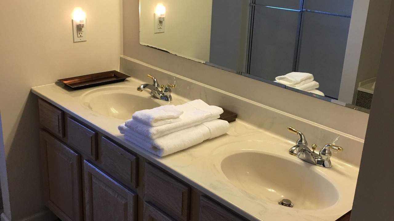 Photo of Bathroom in Fentress
