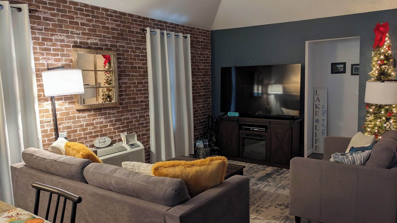 Photo of Livingroom in Buckeye Lake
