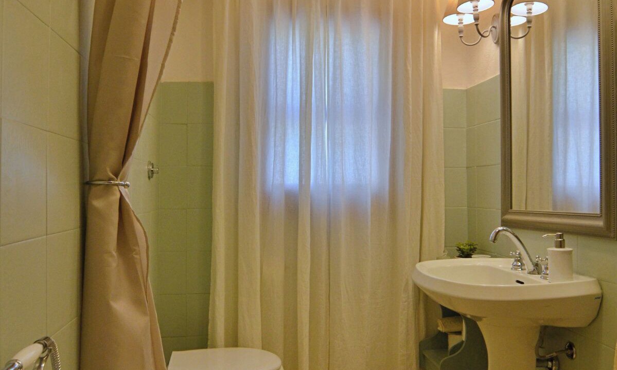 Photo of Bathroom in Vellano