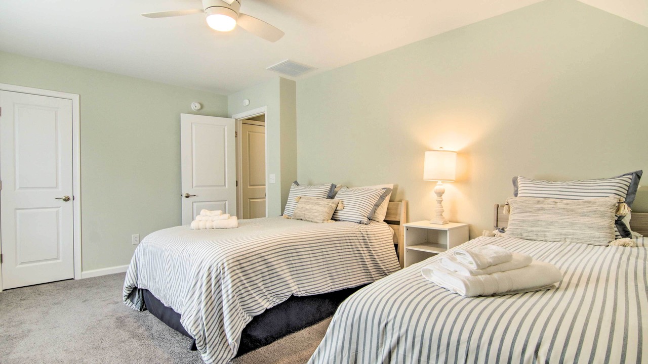 Photo of Bedroom in Cedar Neck