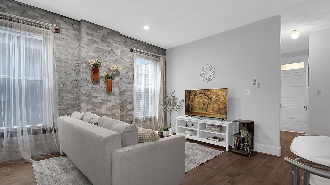 Photo of Livingroom in Olde Towne East