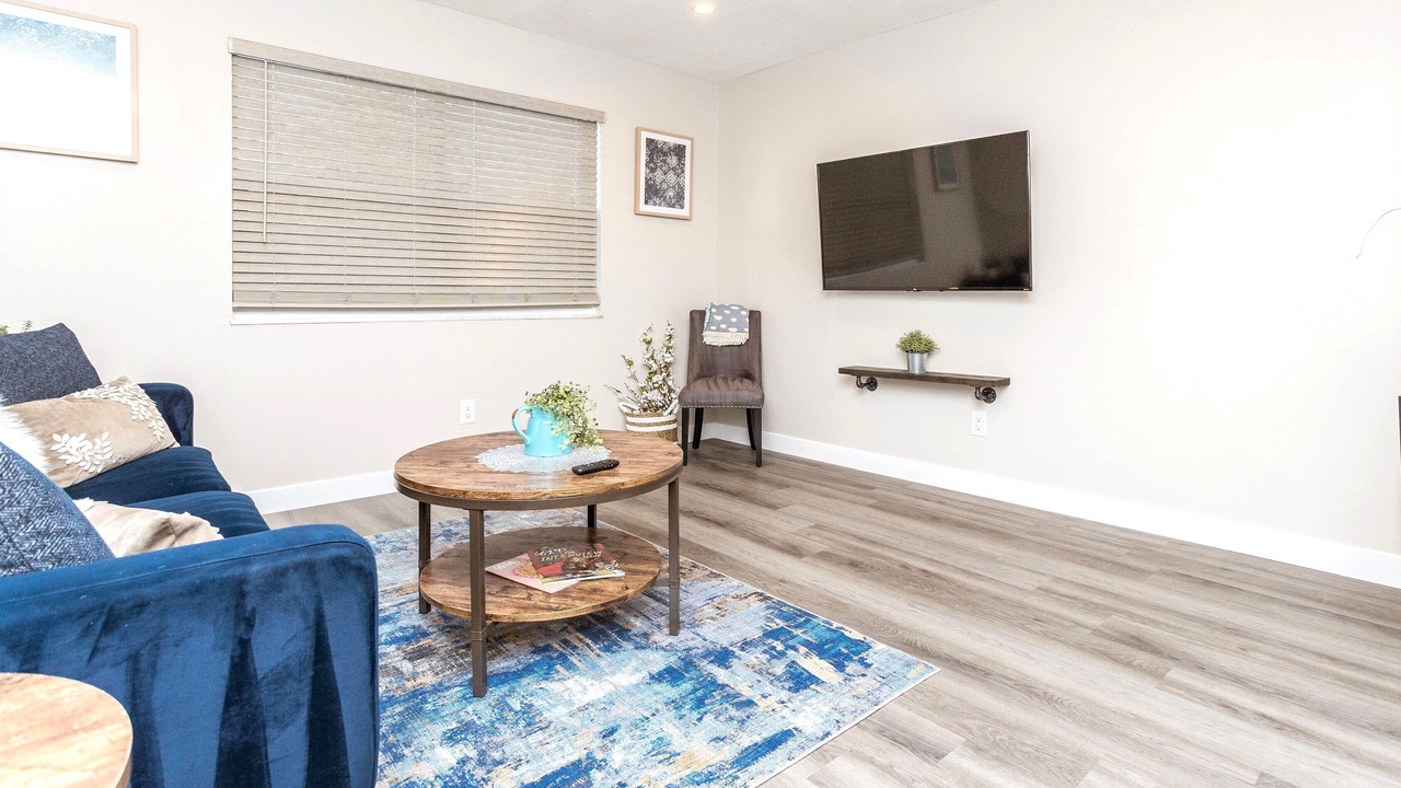 Photo of Livingroom in University District