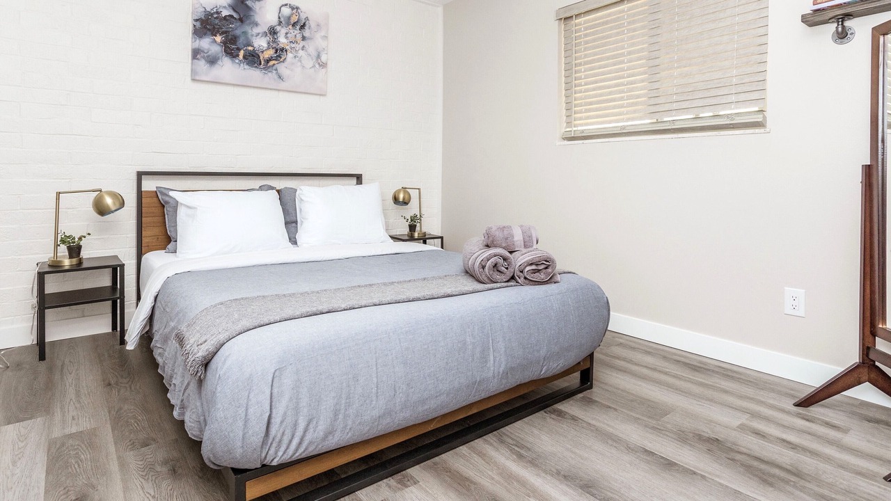 Photo of Bedroom in University District