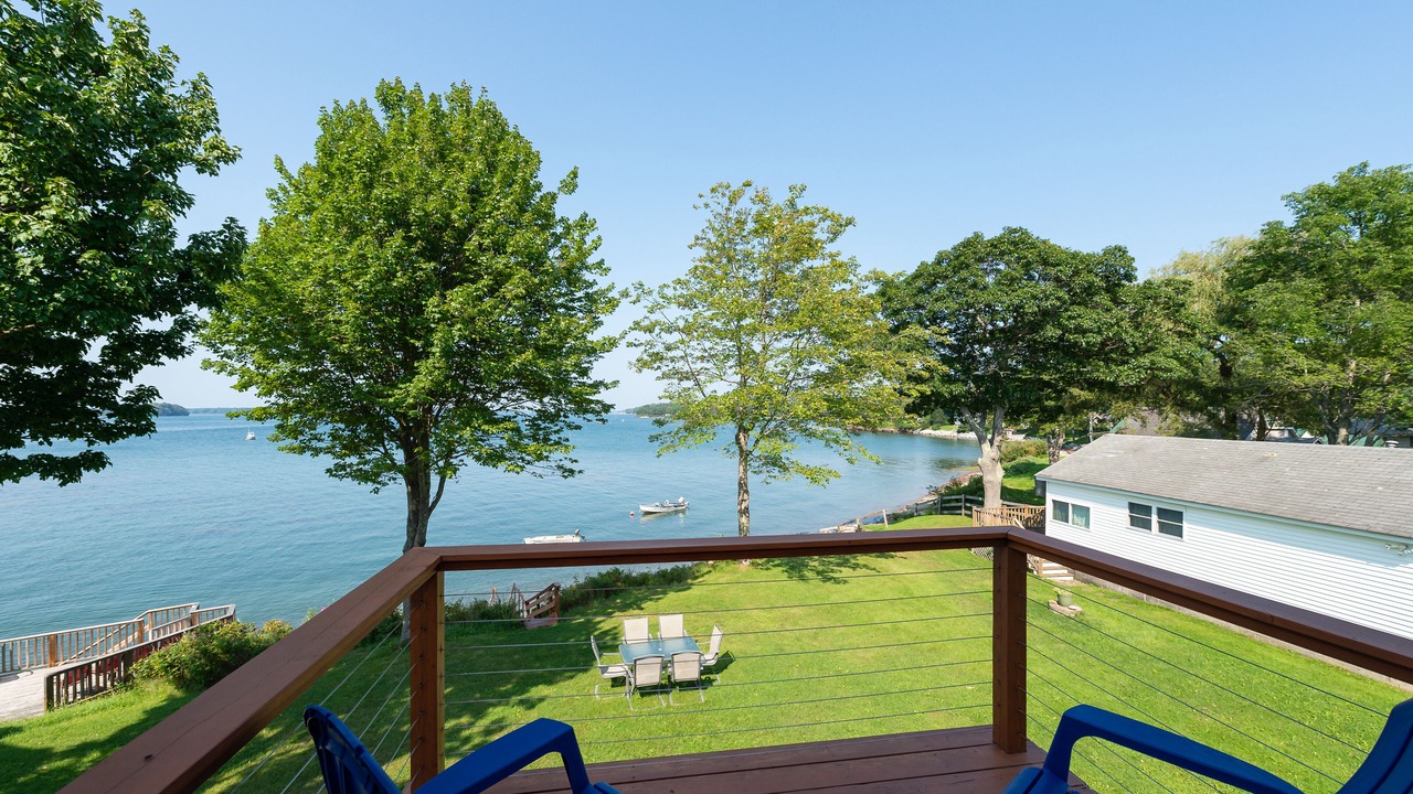 Photo of Patio Balcony in Mid-Coast and Islands