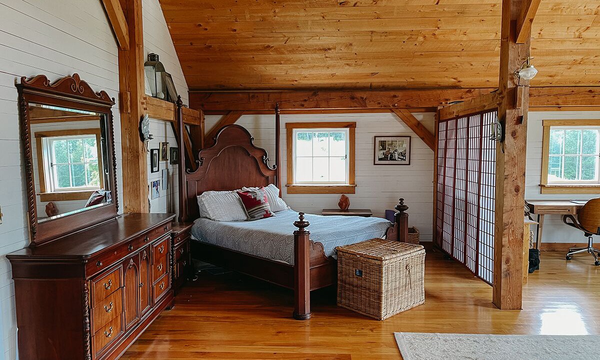 Photo of Bedroom in Roxbury