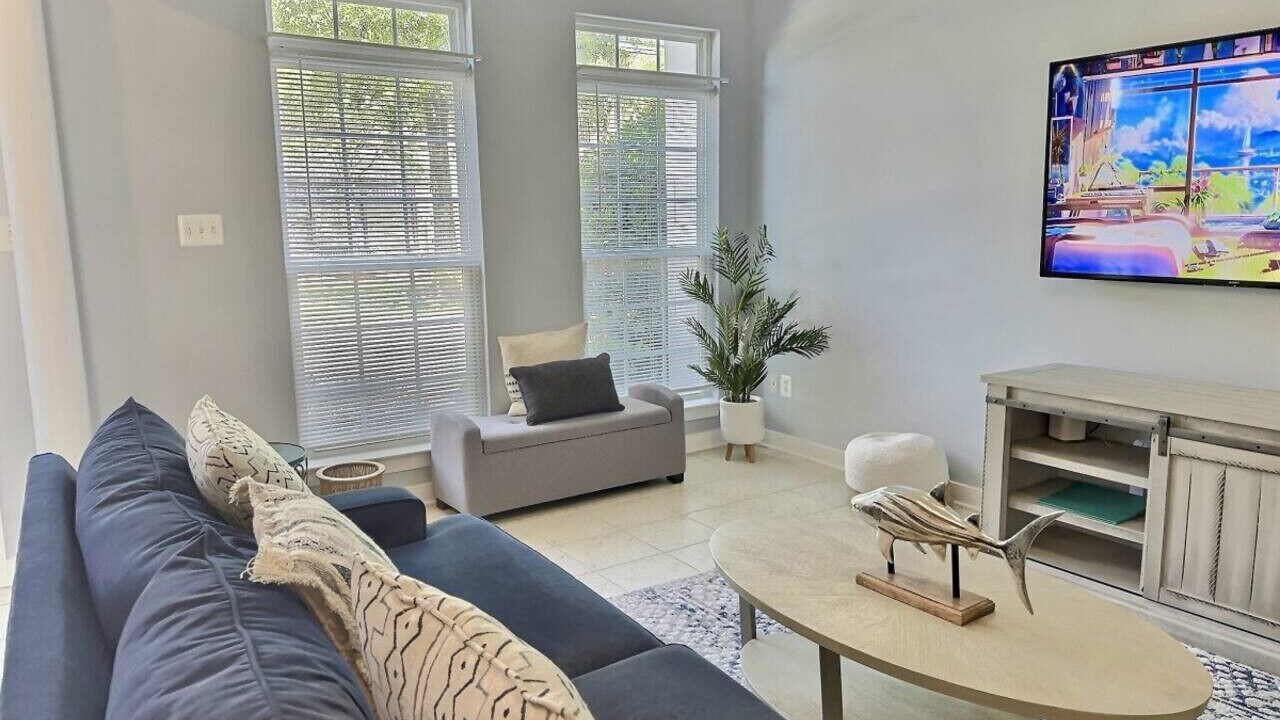 Photo of Livingroom in Villages of Five Points