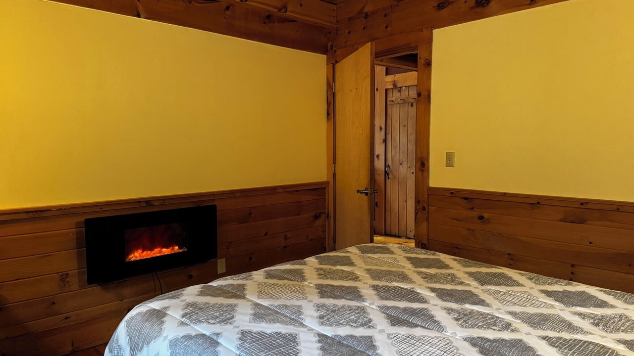 Photo of Bedroom in Caratunk