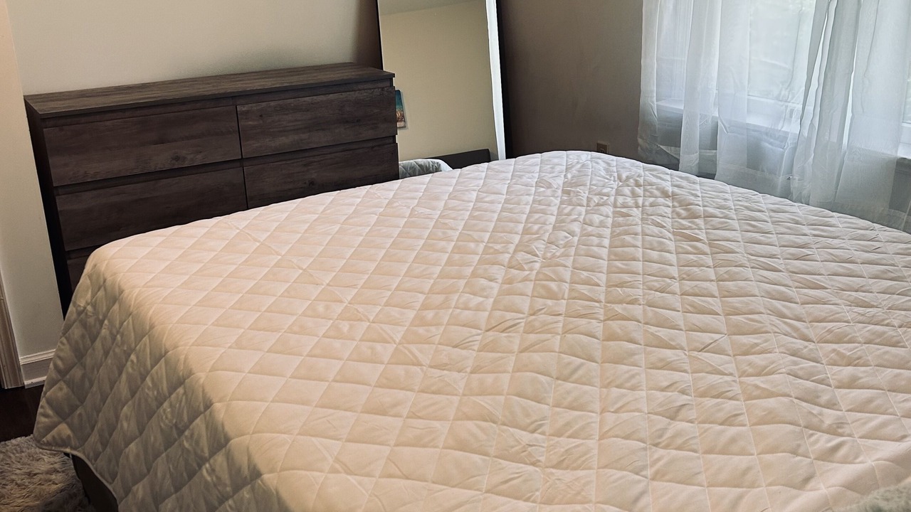 Photo of Bedroom in Cedar Neck
