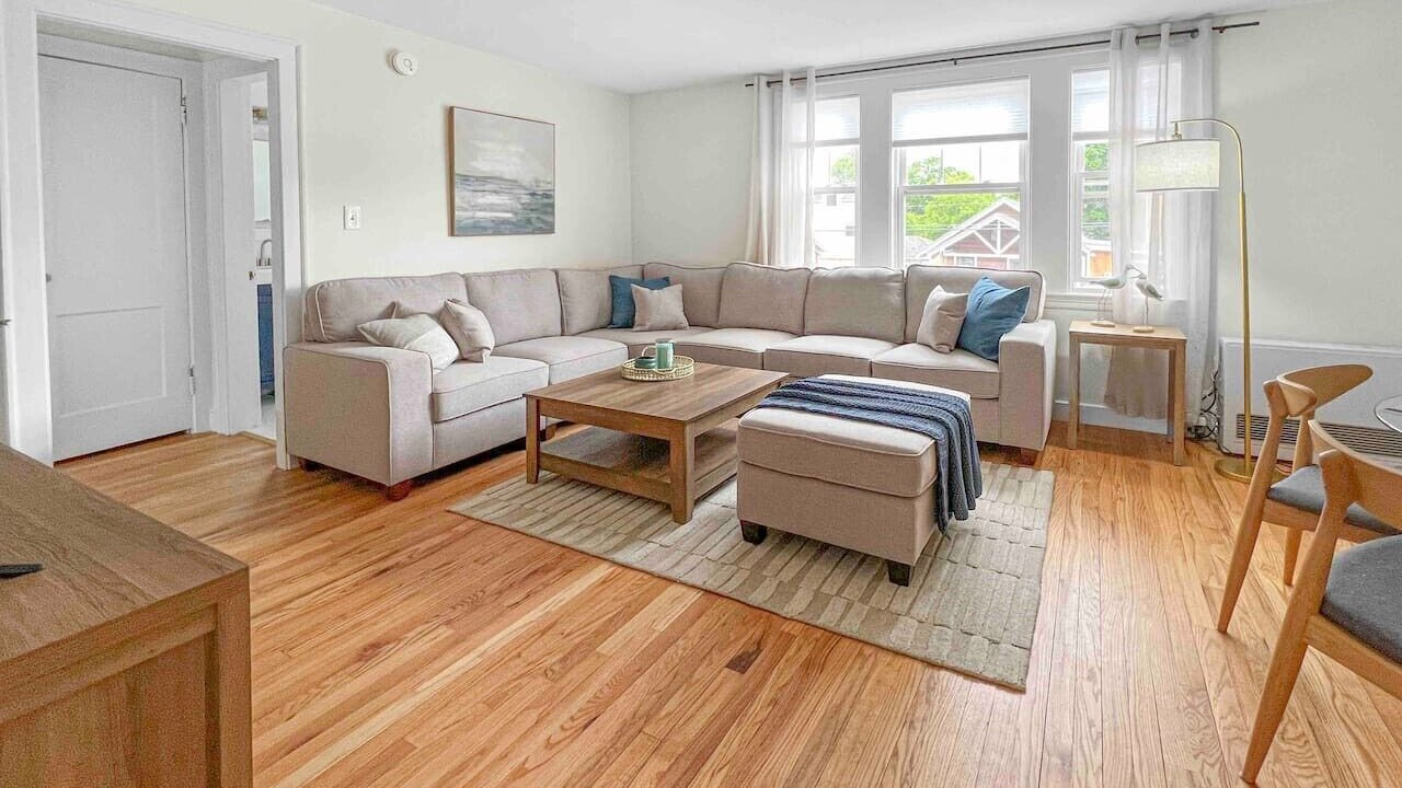 Photo of Livingroom in Loveitts Field