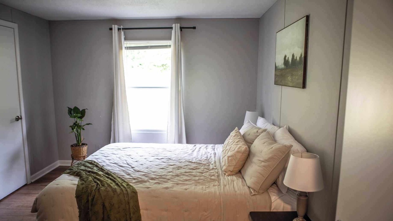 Photo of Bedroom in Laurelville