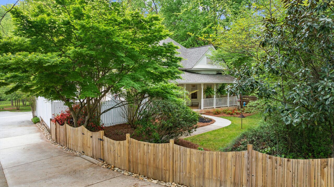 Photo of Outdoor in College Heights