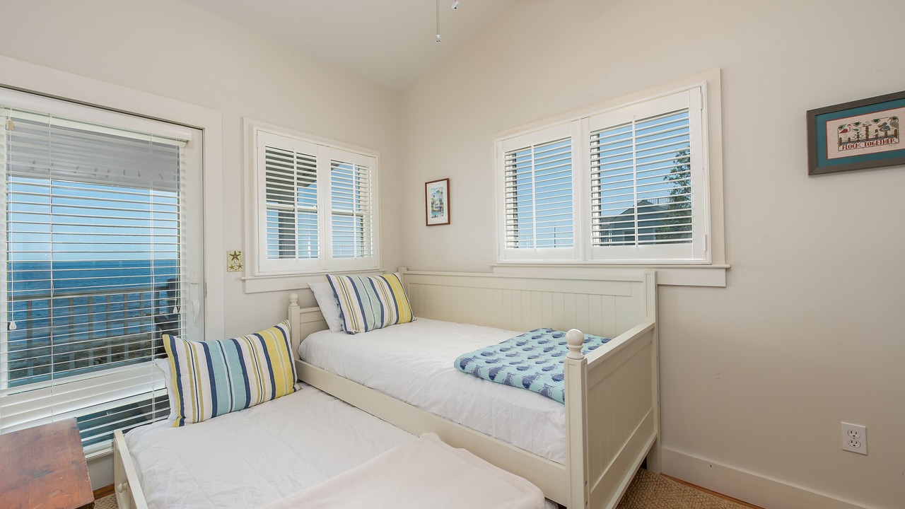Photo of Bedroom in Mid-Coast and Islands