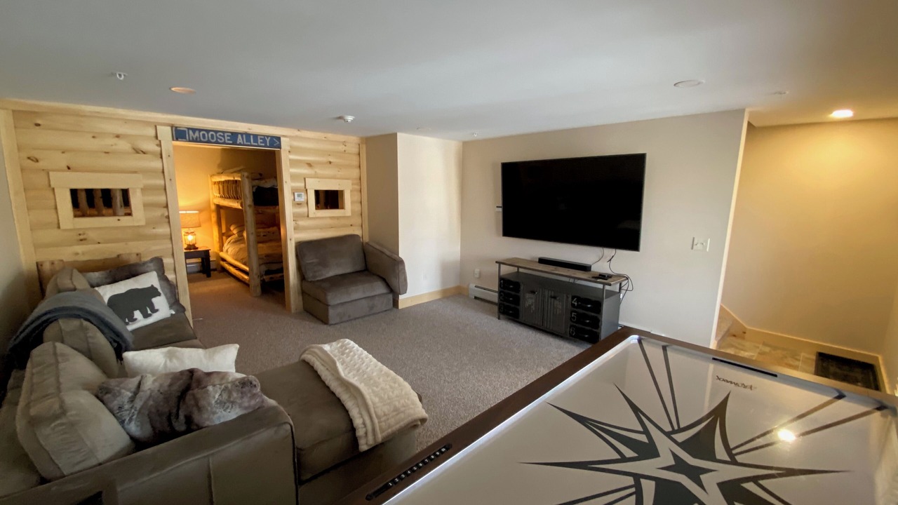 Photo of Livingroom in Carrabassett Valley