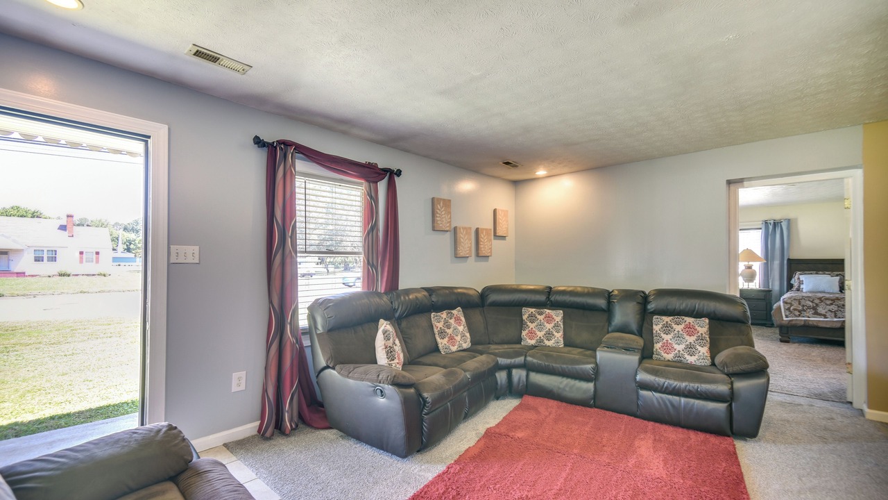 Photo of Livingroom in Newport News