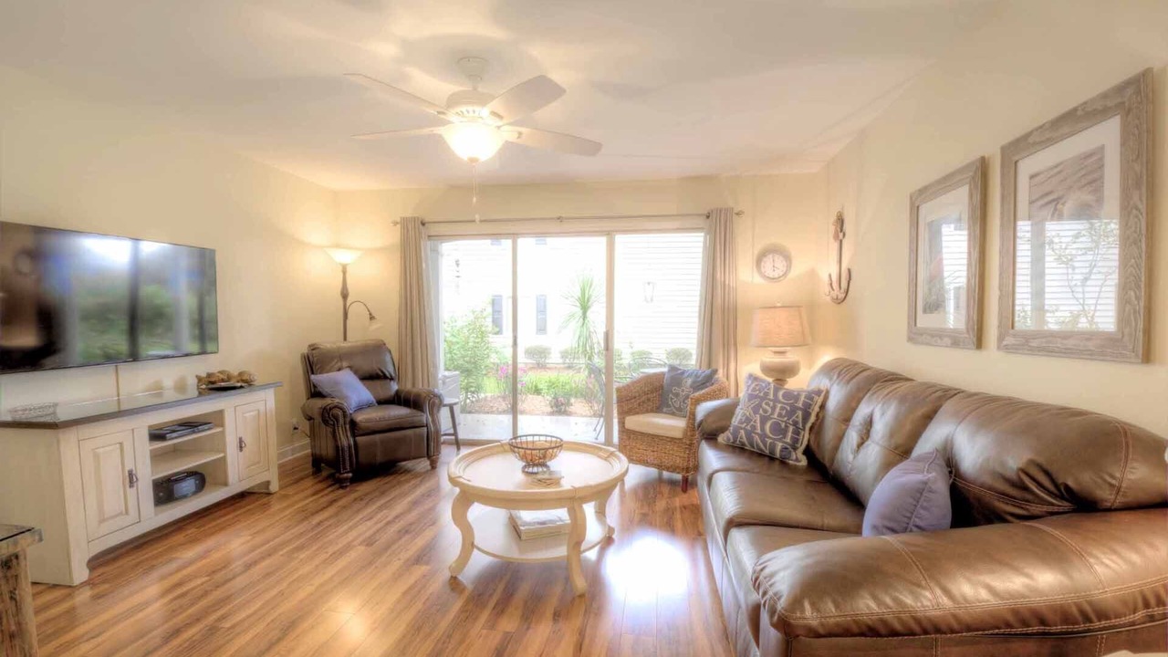 Photo of Livingroom in Demere Park