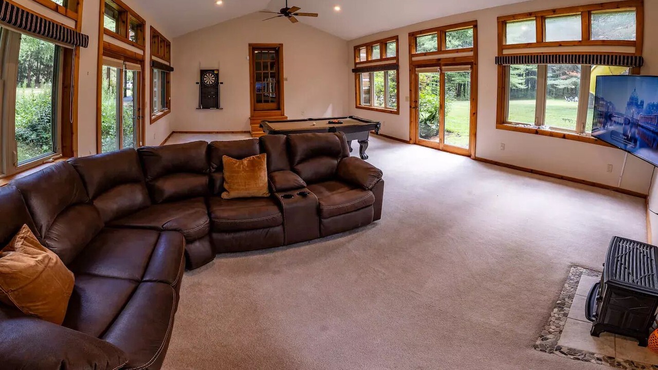 Photo of Livingroom in Johnstown