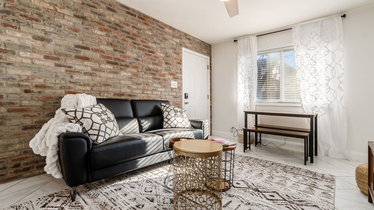 Photo of Livingroom in Victorian Village