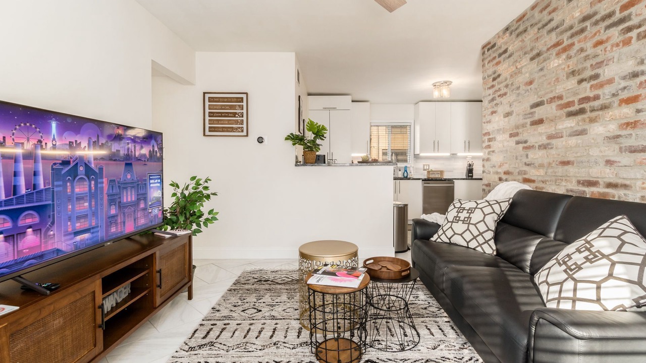 Photo of Livingroom in Victorian Village