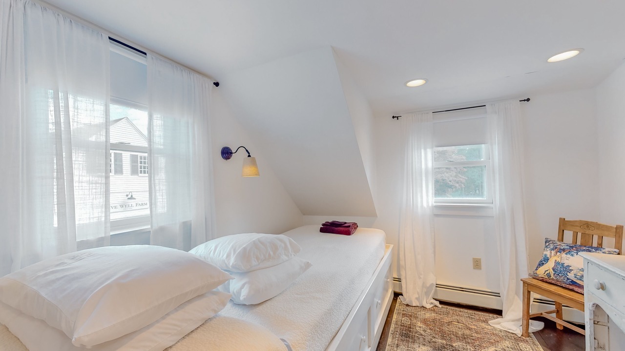 Photo of Bedroom in Mid-Coast and Islands