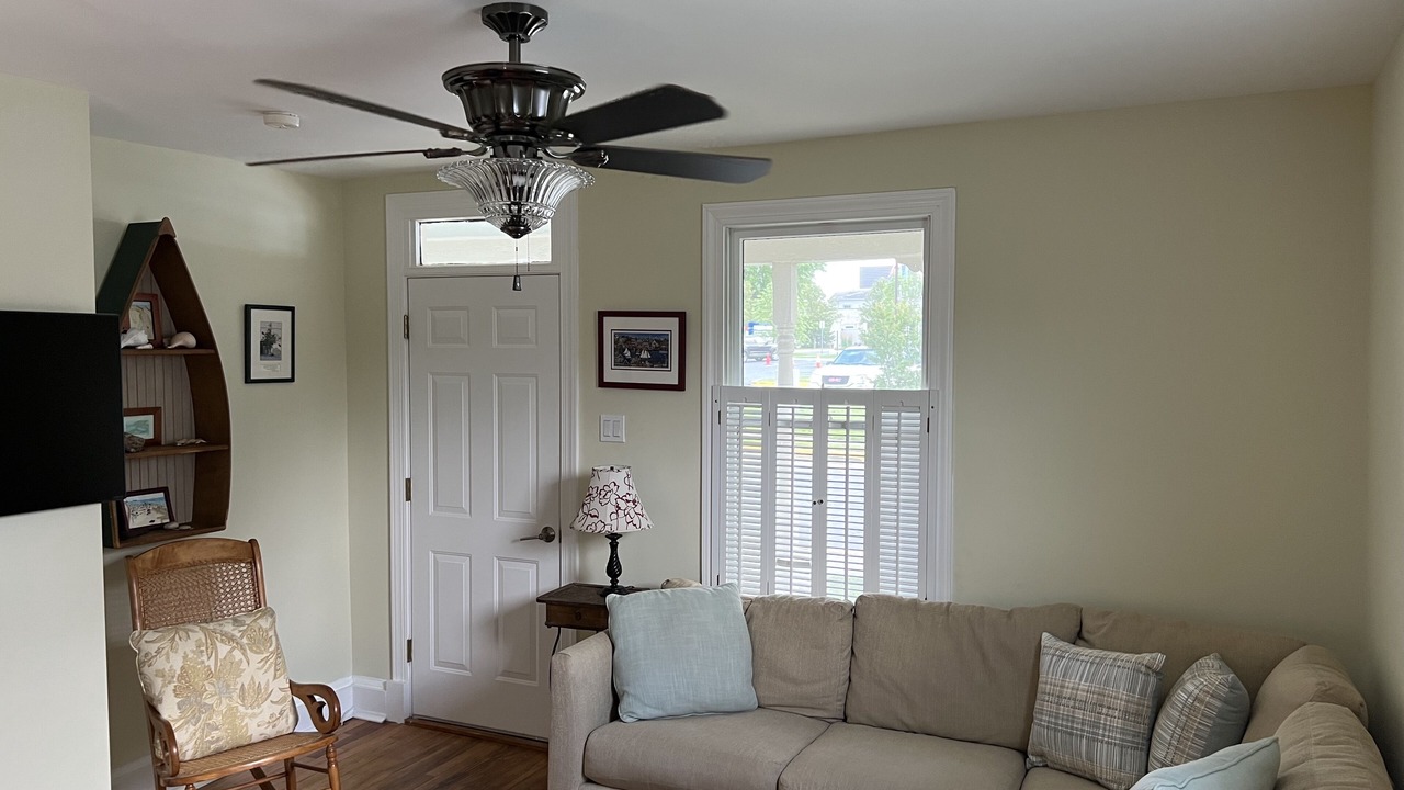 Photo of Livingroom in Historic District